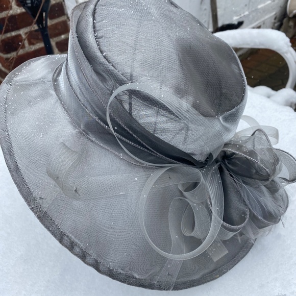 Ladies Hat - Picture 2 of 5